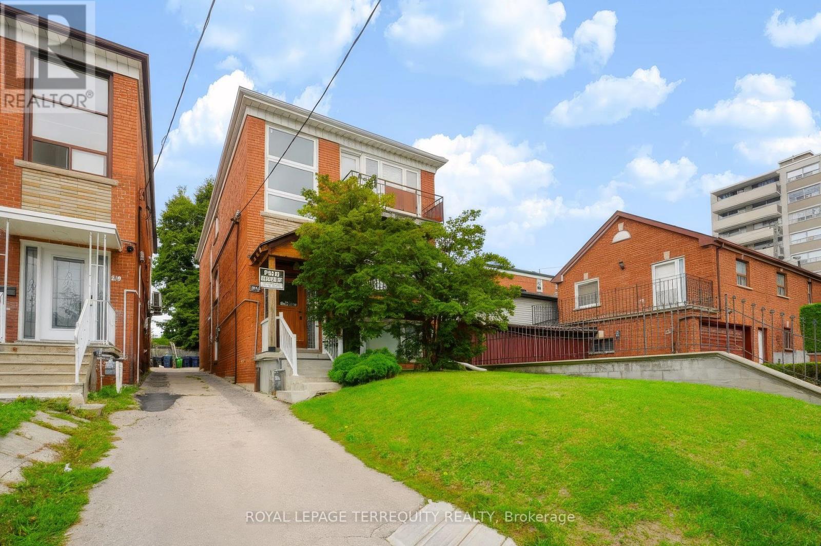 Property for lease at MAIN - 32 DYNEVOR ROAD