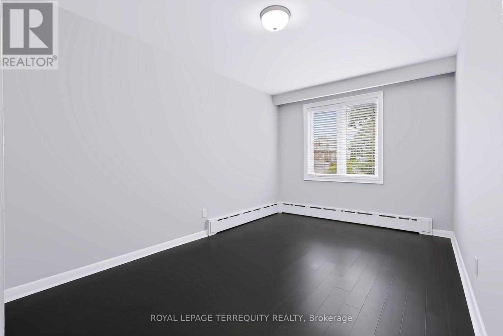 32 Dynevor Road — photo 24
