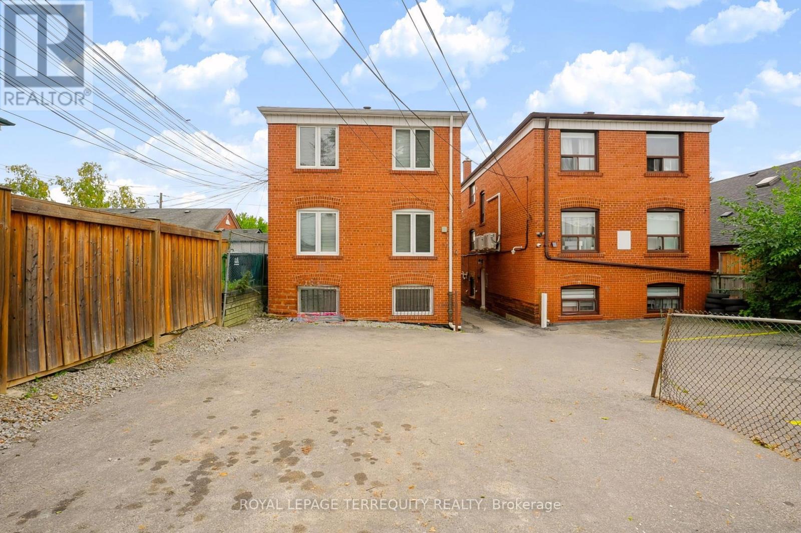32 Dynevor Road — photo 27