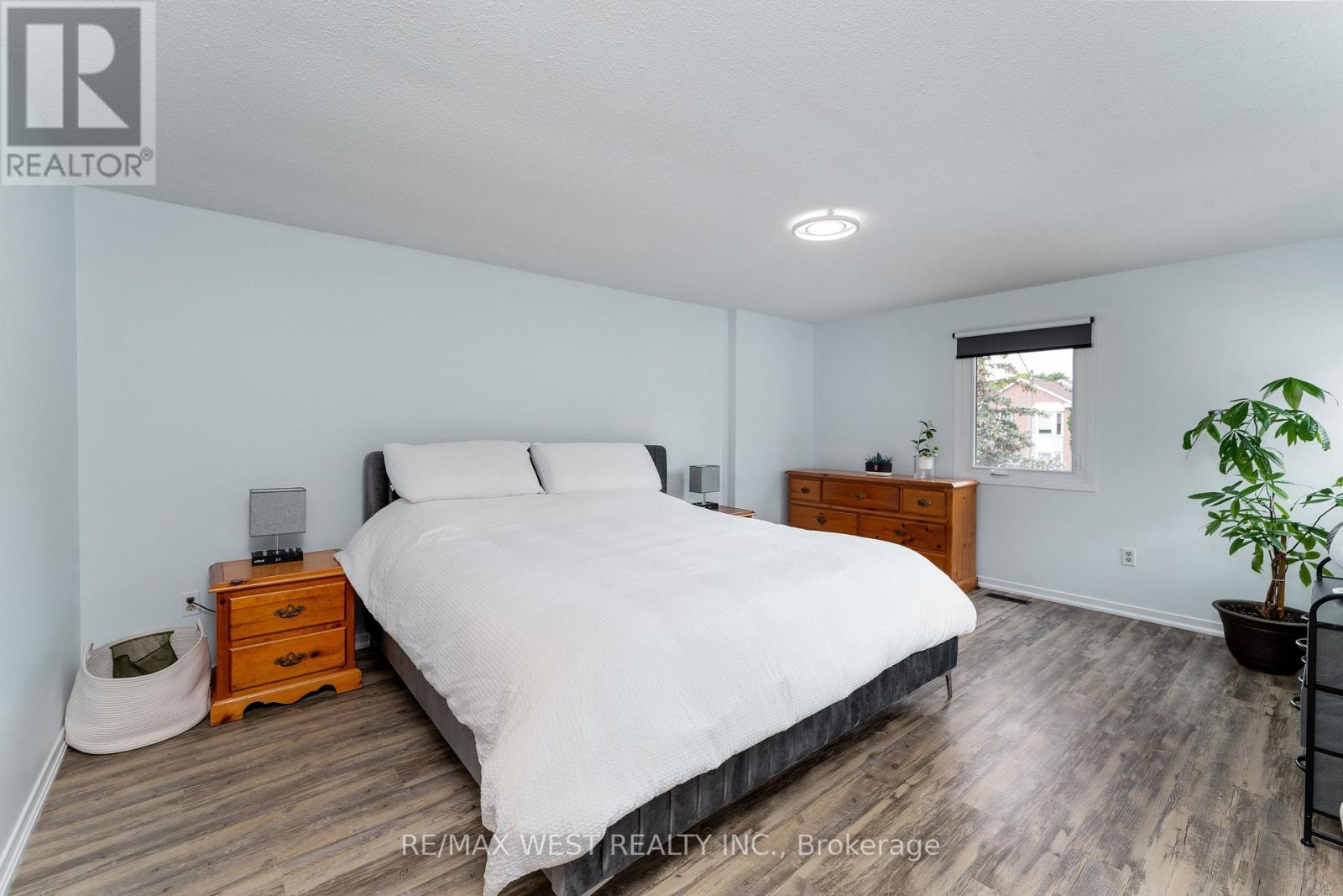 3126 AUGUSTA DRIVE - 22