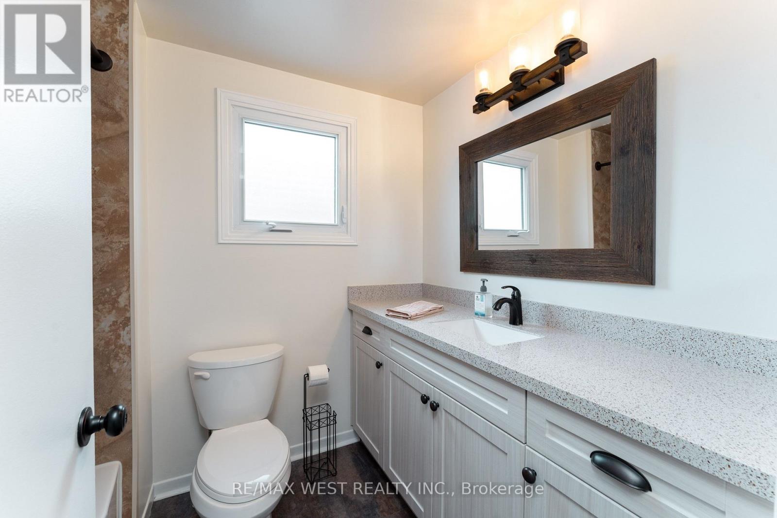 3126 AUGUSTA DRIVE - 25
