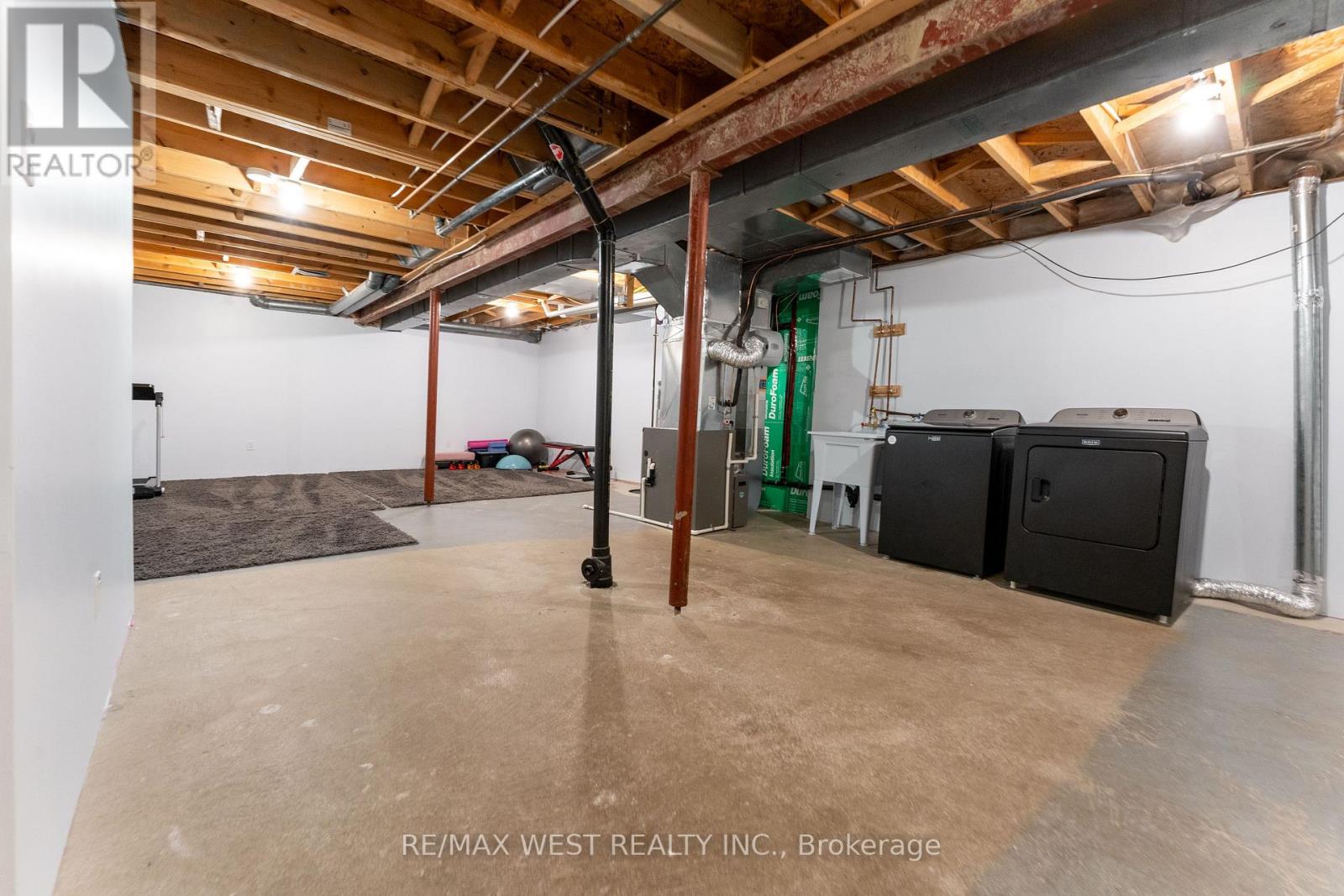 3126 AUGUSTA DRIVE - 27