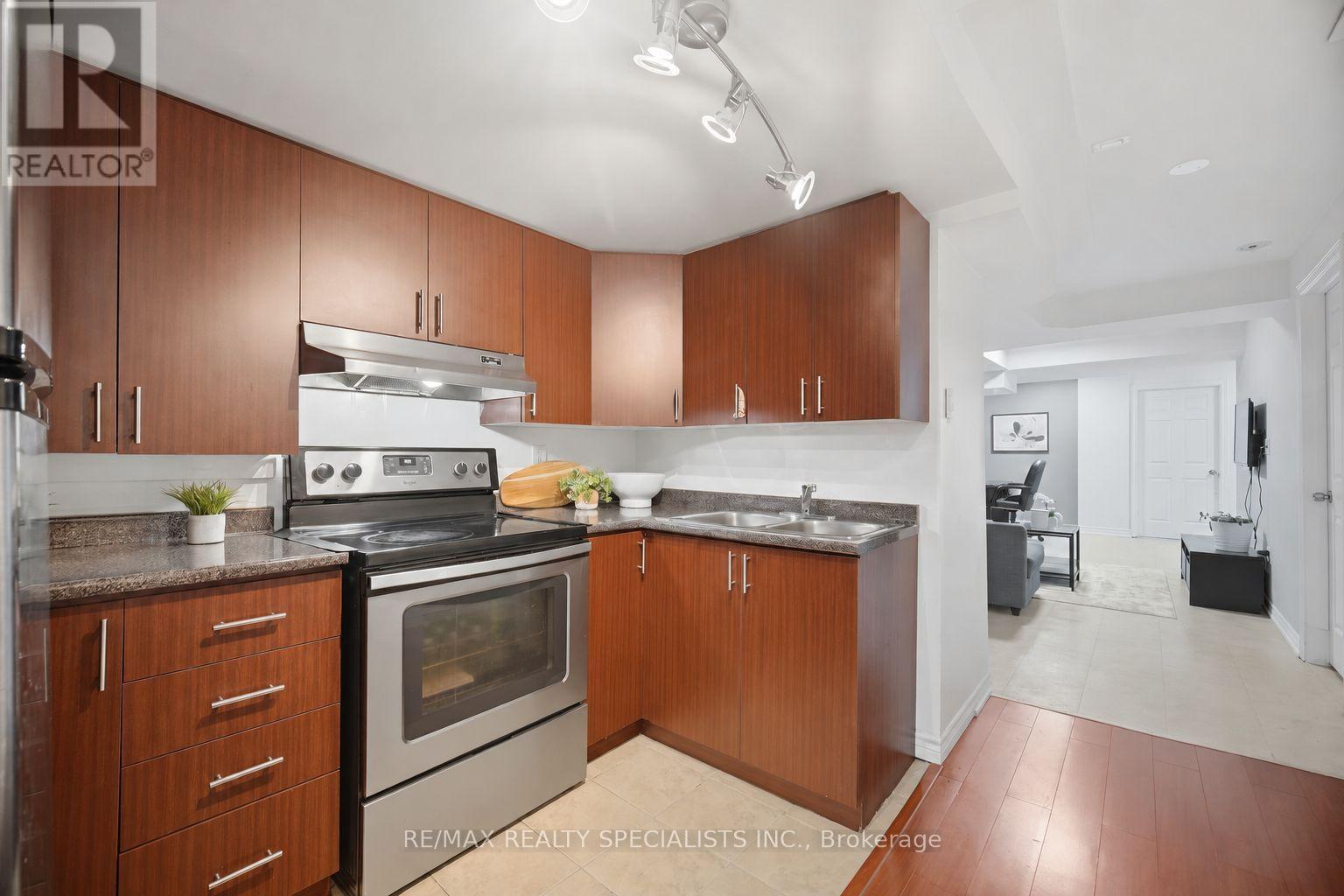 30 Passfield Trail, Brampton, ON photo 21