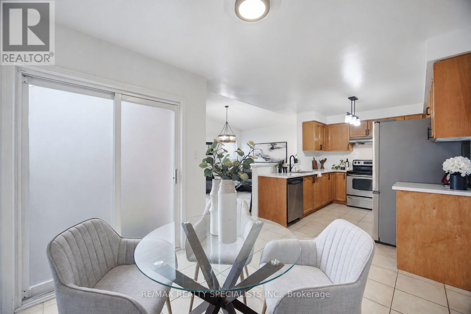 30 PASSFIELD TRAIL - 4