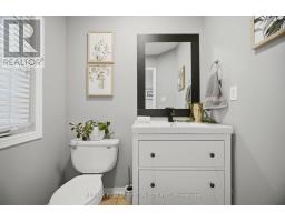 Bedroom 2 - 30 Passfield Trail, Brampton, ON L6P1T8 Photo 10