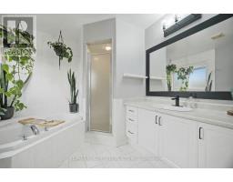 Kitchen - 30 Passfield Trail, Brampton, ON L6P1T8 Photo 13