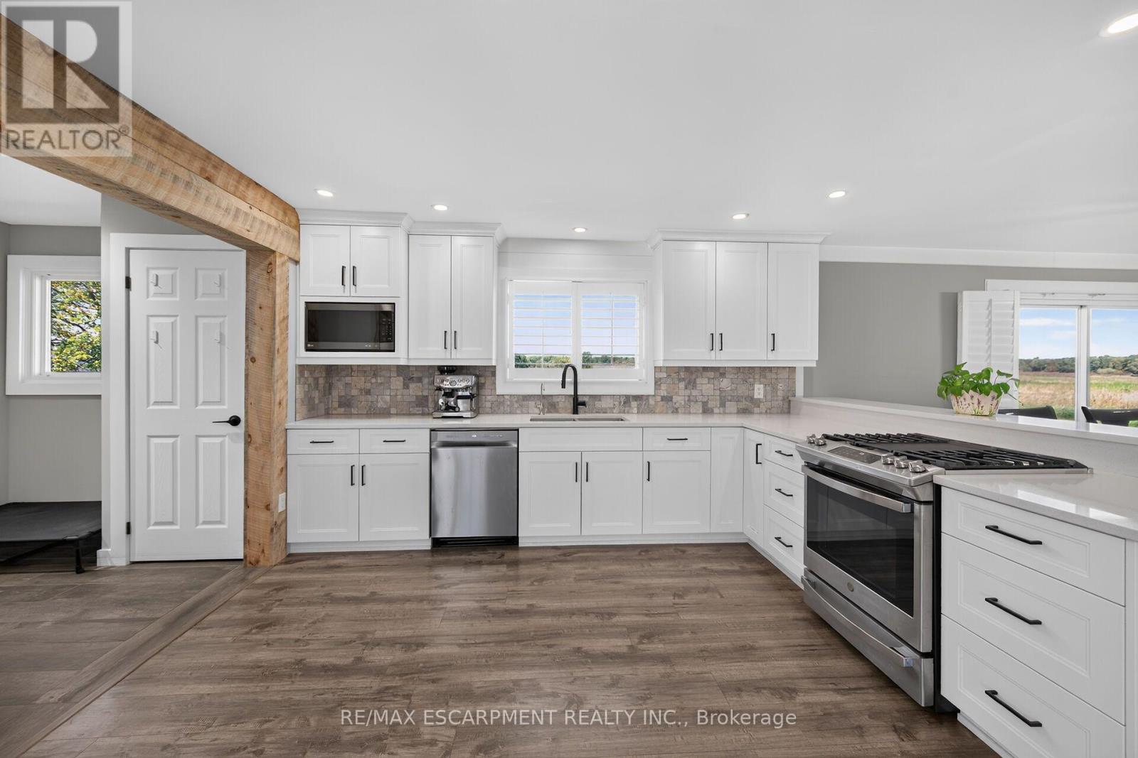 6128 Highway 3, Haldimand, ON photo 9