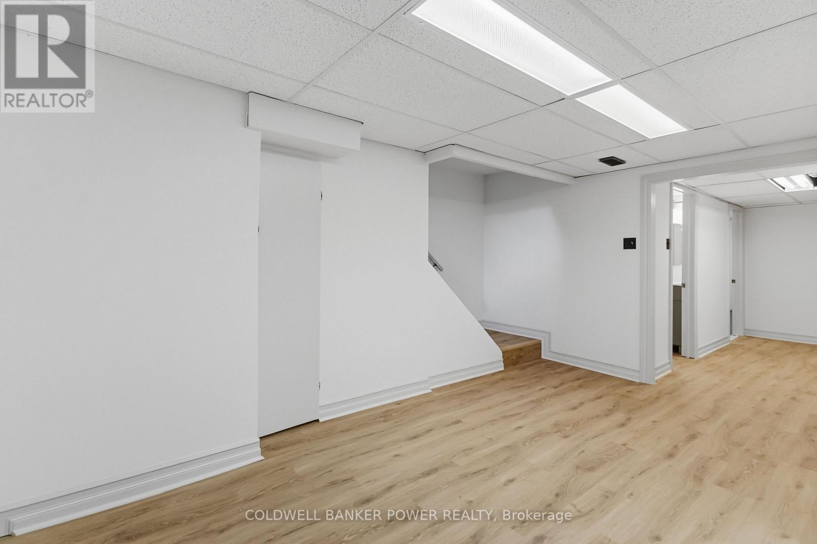 1362 COLLINGWOOD AVENUE - 27