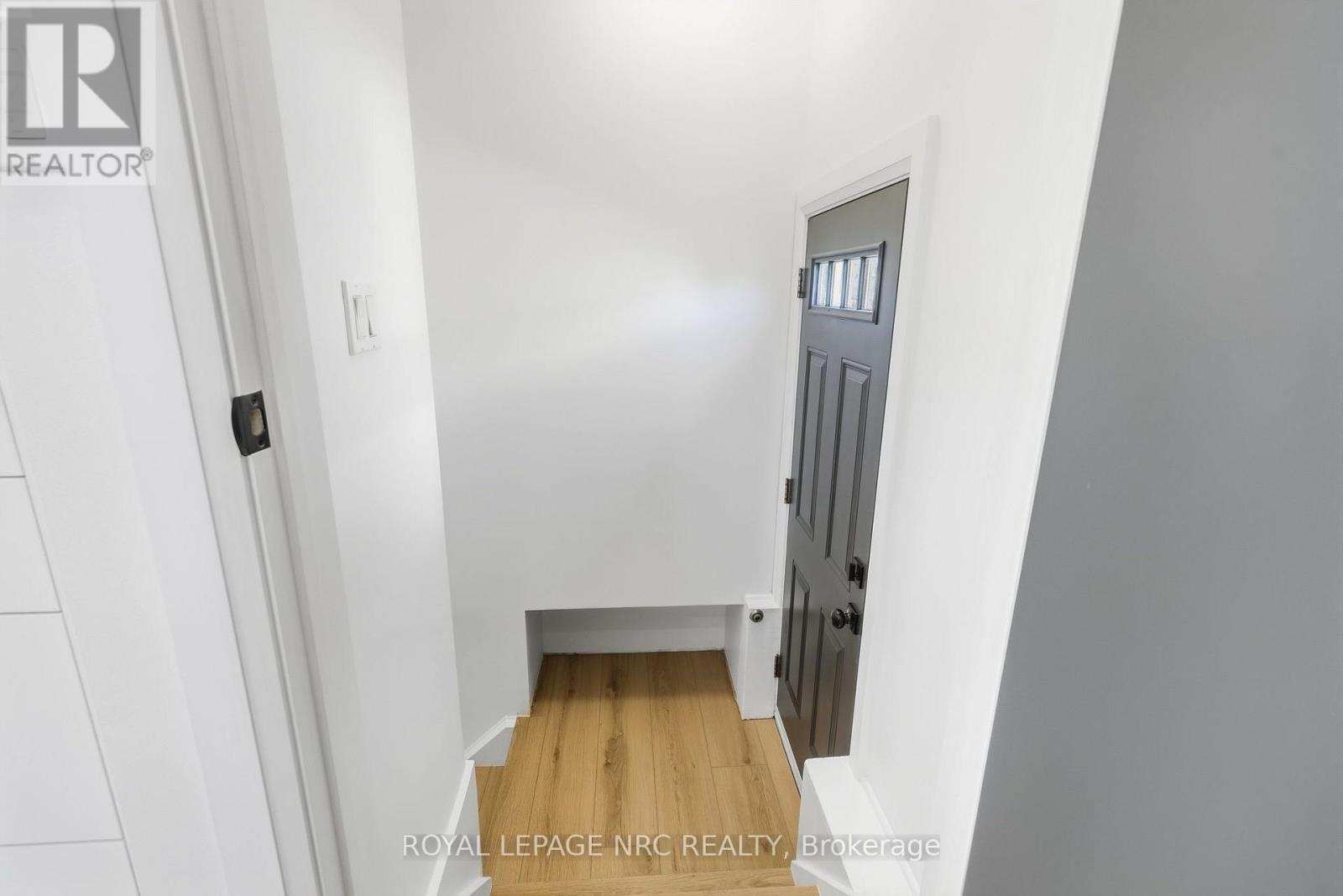 106 JACOBSON AVENUE - 16