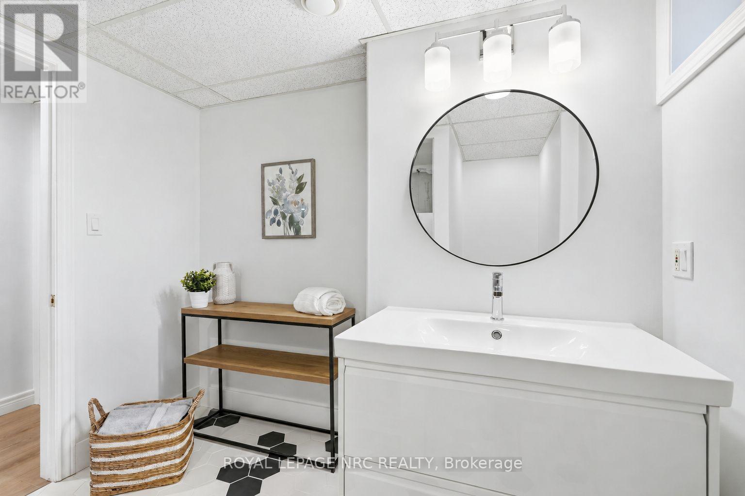 106 JACOBSON AVENUE - 25