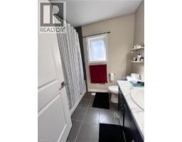 21 Vic Chambers Place, Paris, ON N3L0E6 Photo 13