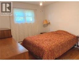 107 Kenmore Drive, photo 8