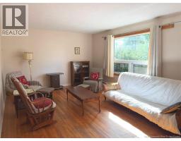 107 Kenmore Drive, photo 6