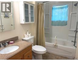 107 Kenmore Drive, photo 11