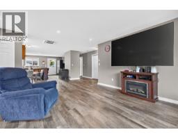 3386 Lake Trail Rd, Courtenay, BC V9N9M2 Photo 11