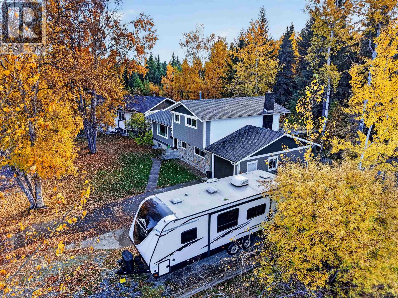 6653 ESSEX CRESCENT - 33