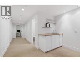 1903 26 Avenue SW - photo 43