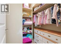 1903 26 Avenue SW - photo 37
