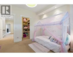 1903 26 Avenue SW - photo 36