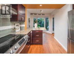 44 Stradwick Way SW - photo 11