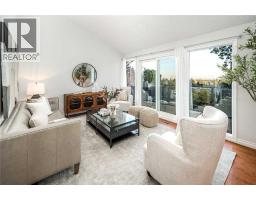 44 Stradwick Way SW - photo 5