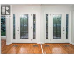 44 Stradwick Way SW - photo 4