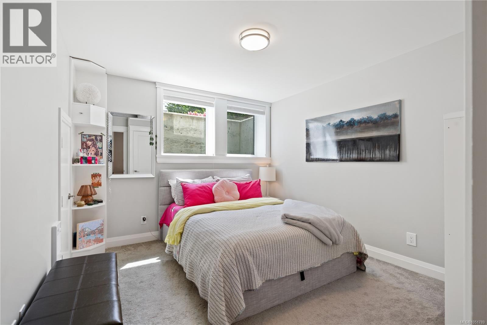 196 Olive St - 41