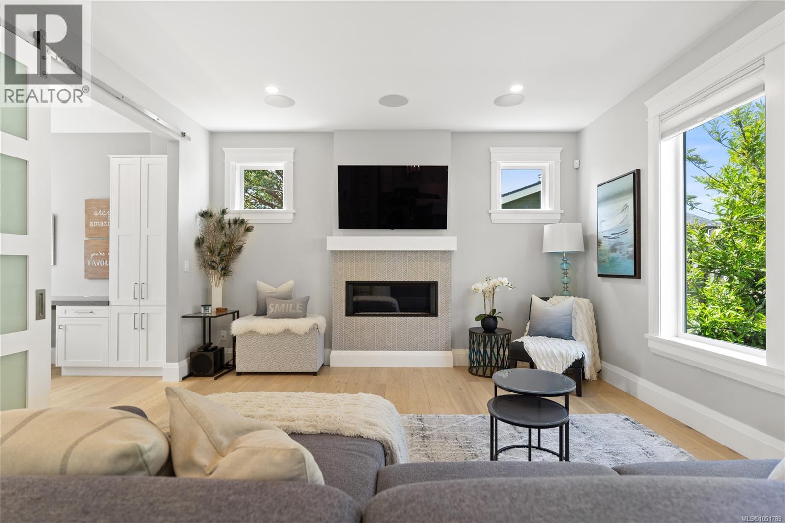 196 Olive St - 8