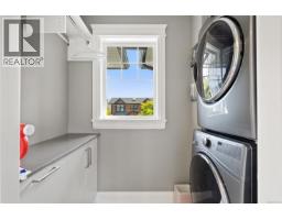 196 Olive St, Victoria, BC V8S3H3 Photo 29