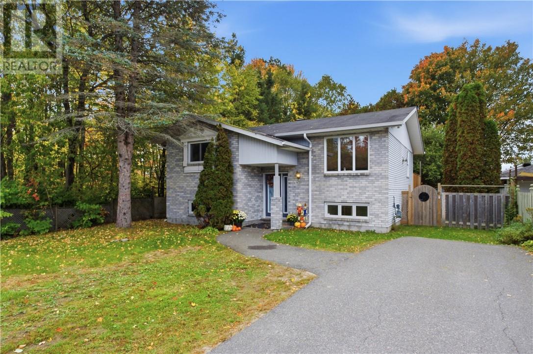 439 Levesque Street - 32