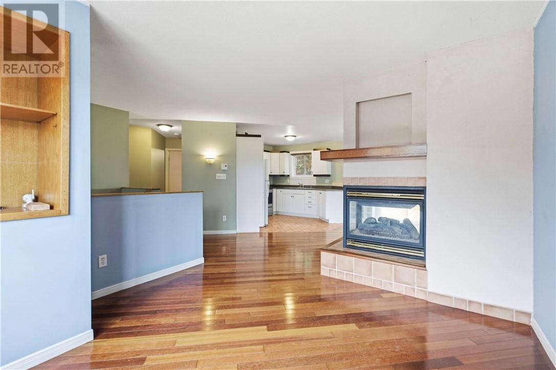 439 Levesque Street - 4
