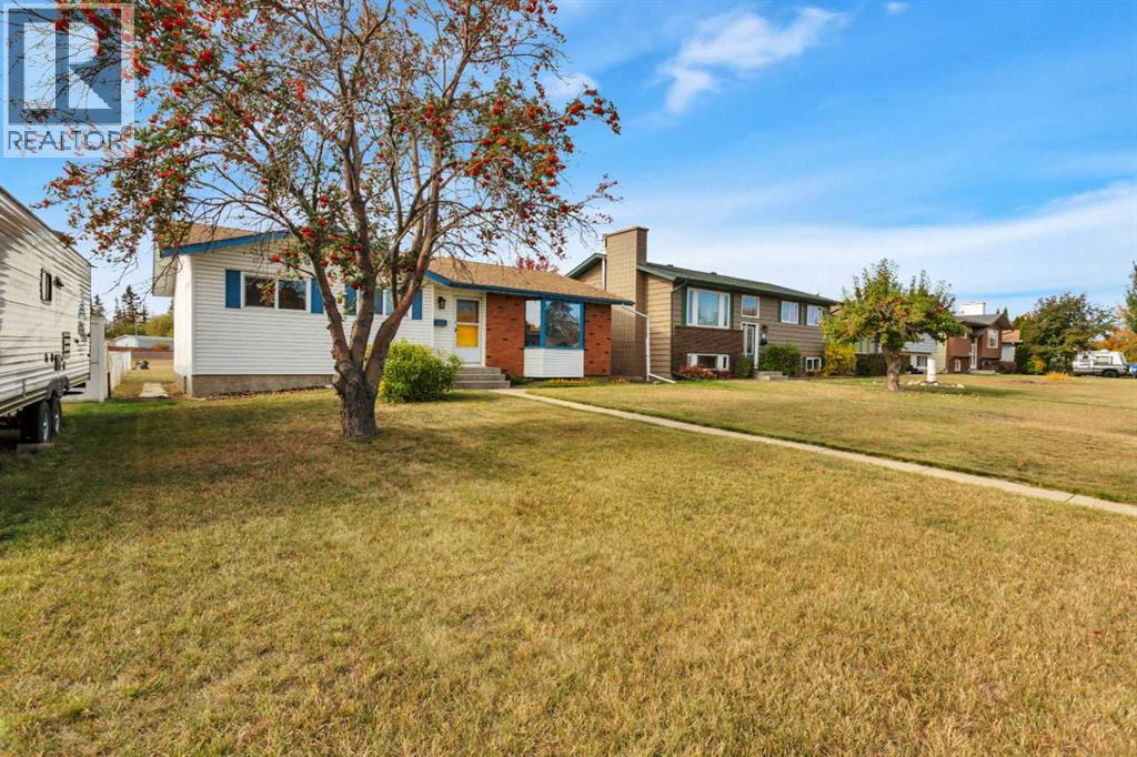 Listing photo – 7028 59 Avenue, Red Deer
