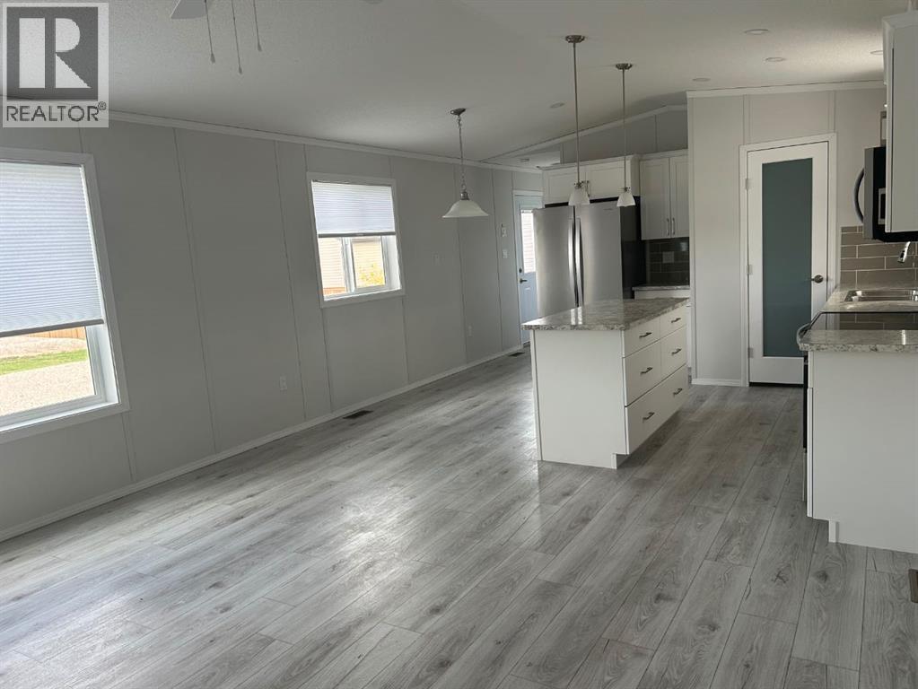 2050 Sunflower Crescent - Image 19