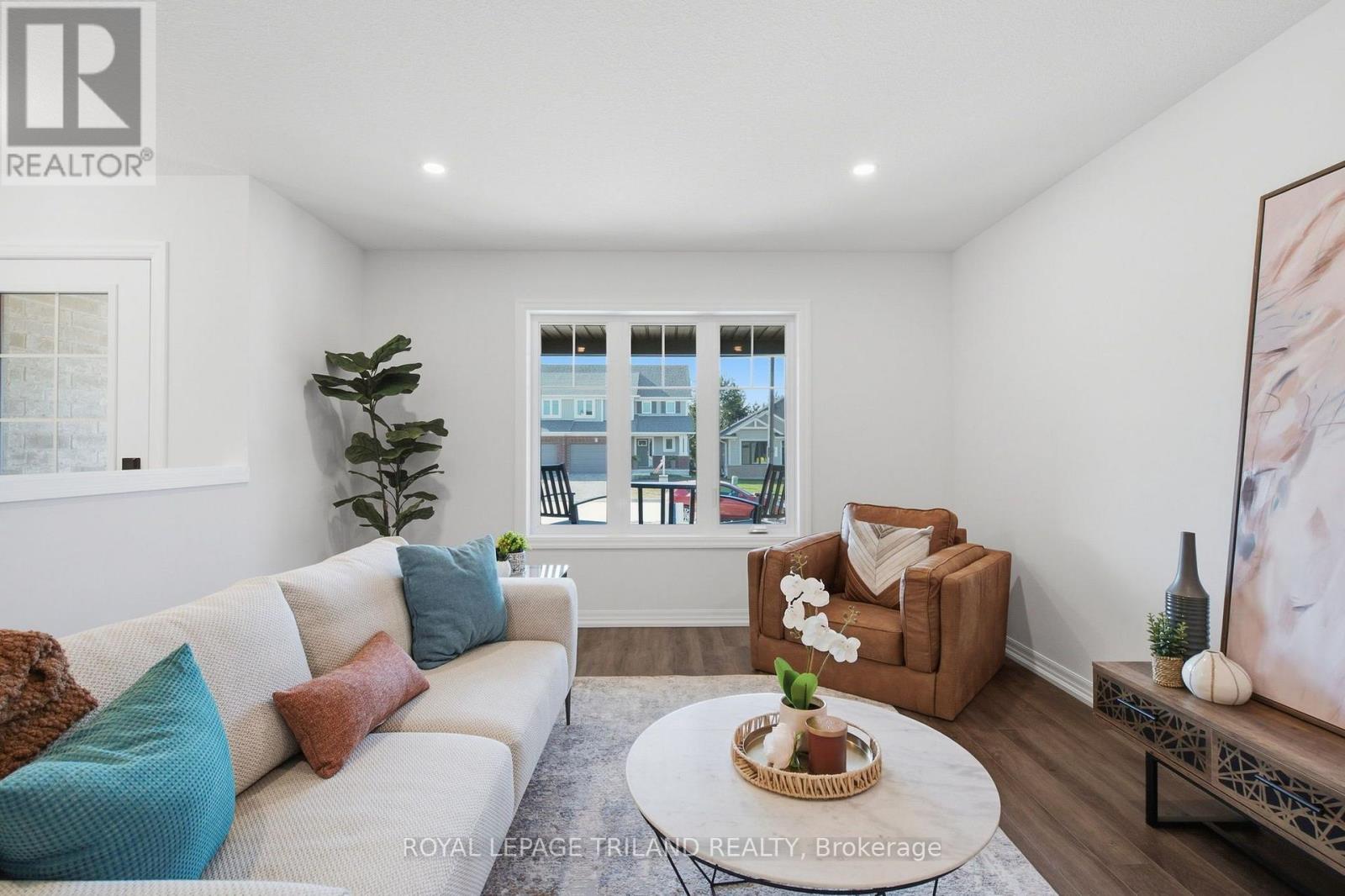 154 STYLES DRIVE - 4