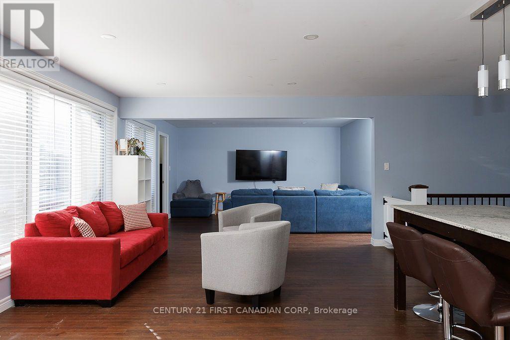 1010 DEARNESS DRIVE - Image 9