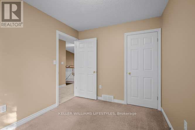 #45 1241 BEAVERBROOK AVENUE - 16