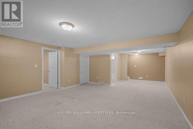 #45 1241 BEAVERBROOK AVENUE - 29