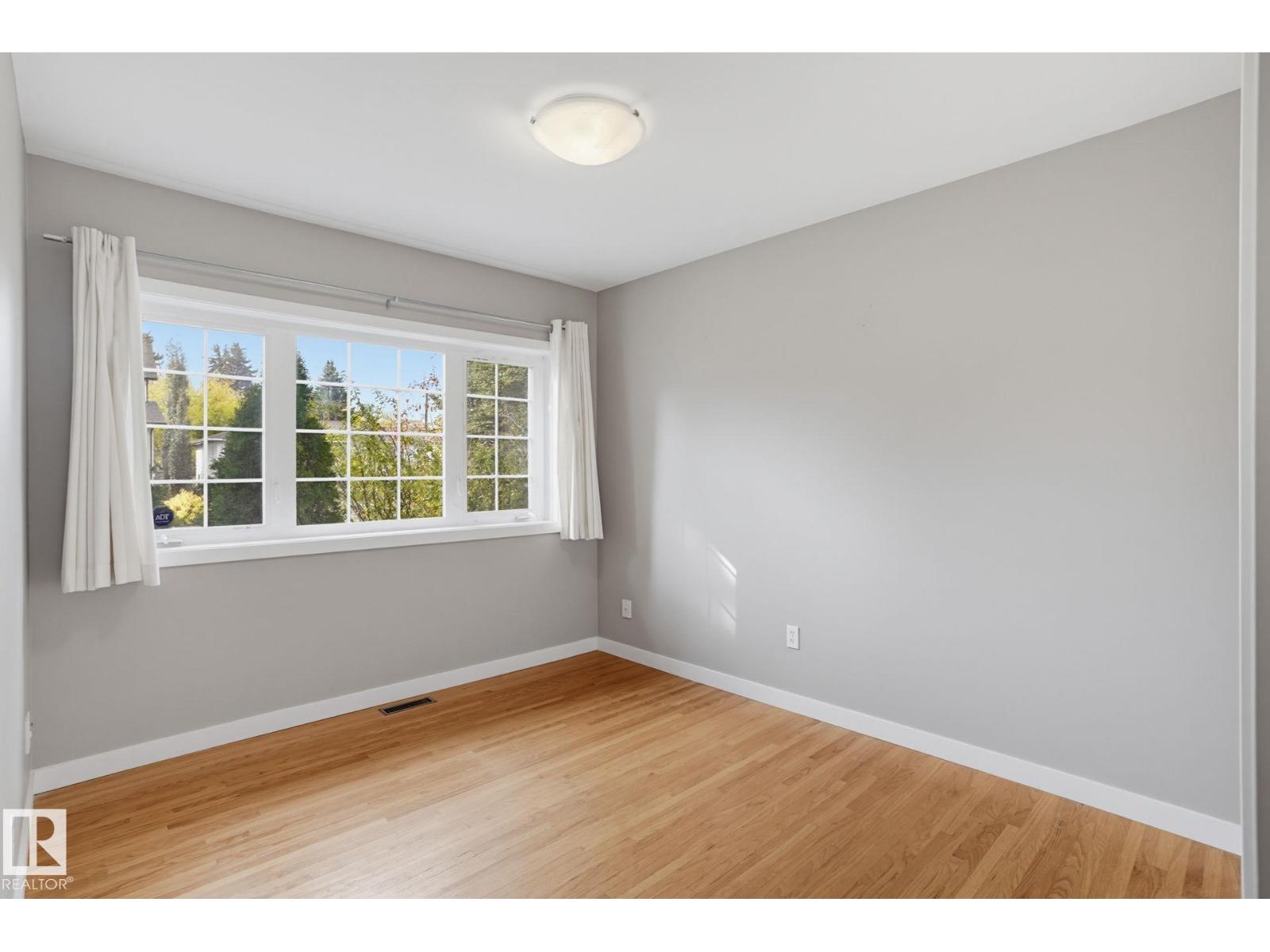 10807 134 ST NW - 10