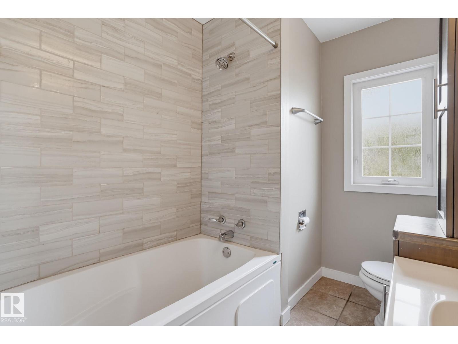 10807 134 ST NW - 12