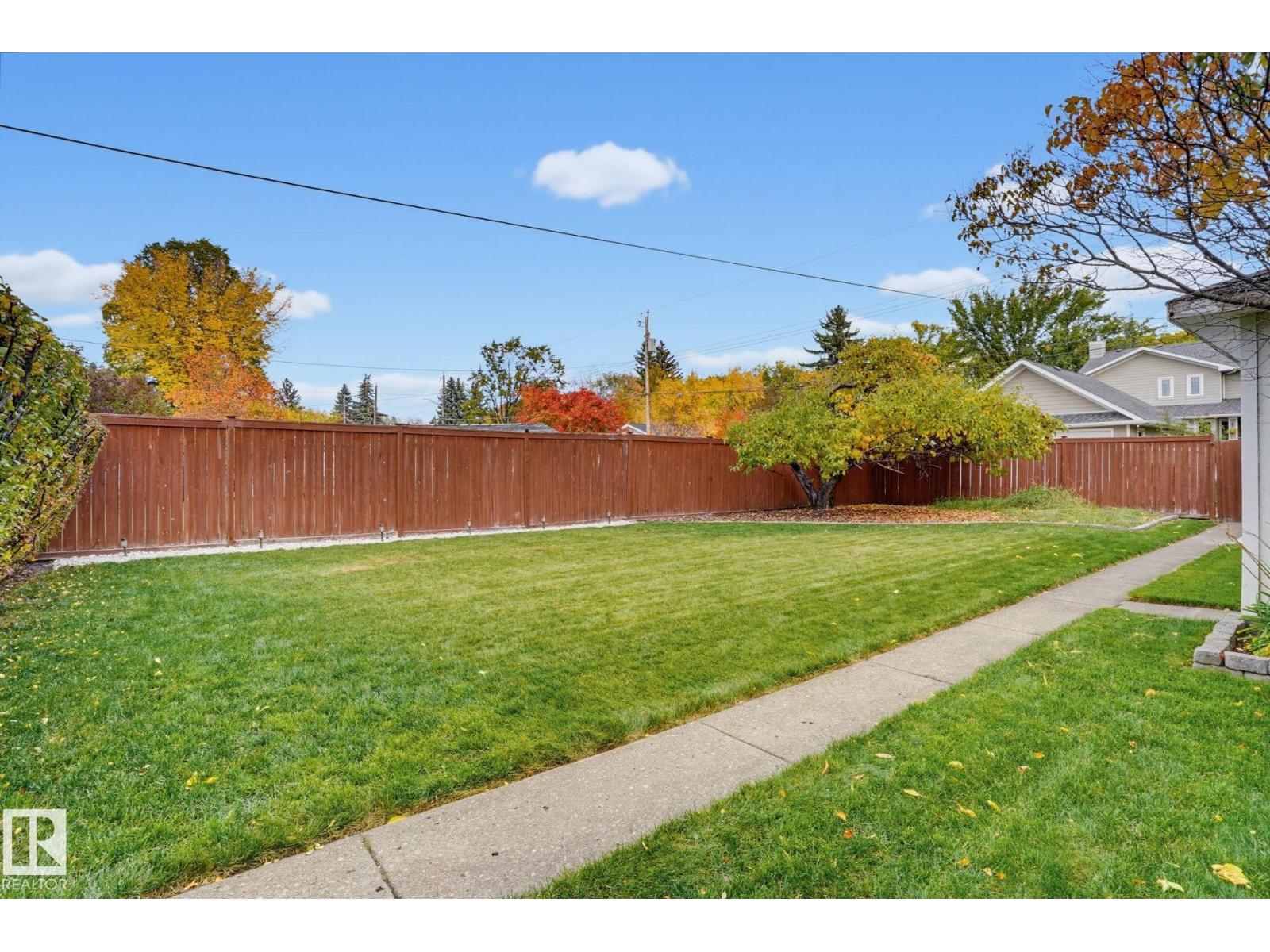 10807 134 Street NW, North Glenora — photo 23 of 27: Property photo