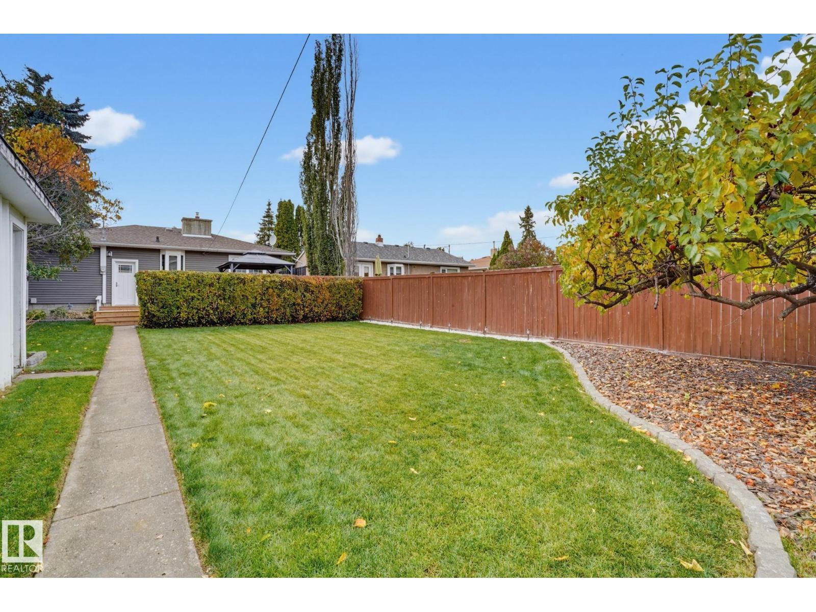 10807 134 Street NW, North Glenora — photo 24 of 27: Property photo