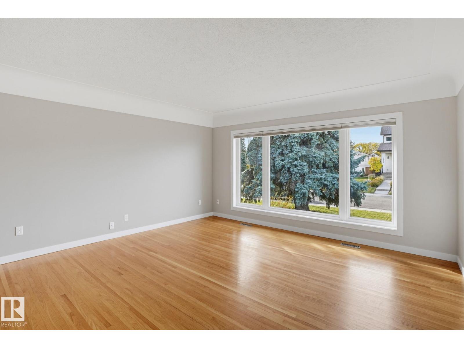 10807 134 ST NW - 3