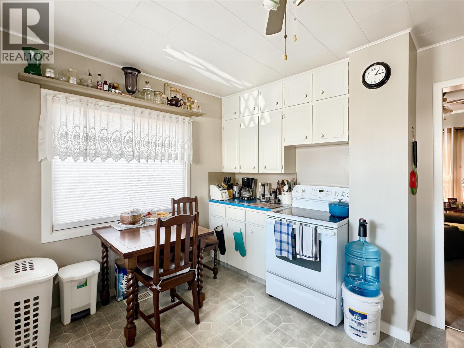  5952 Okanagan Street, Oliver