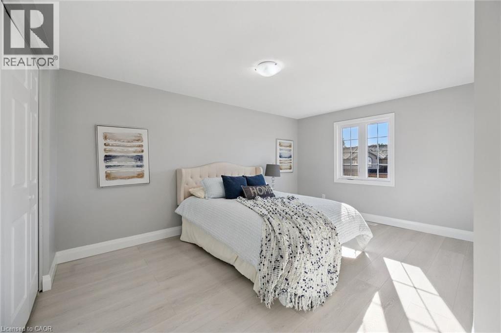 78 Foxglove Crescent — photo 17