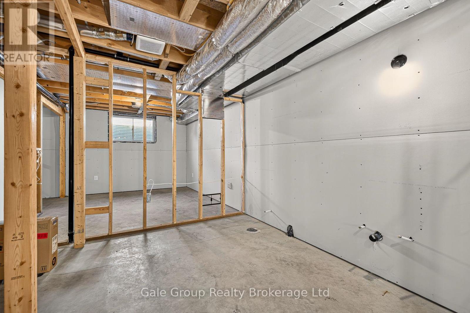 3 EVERGREEN COURT - 27