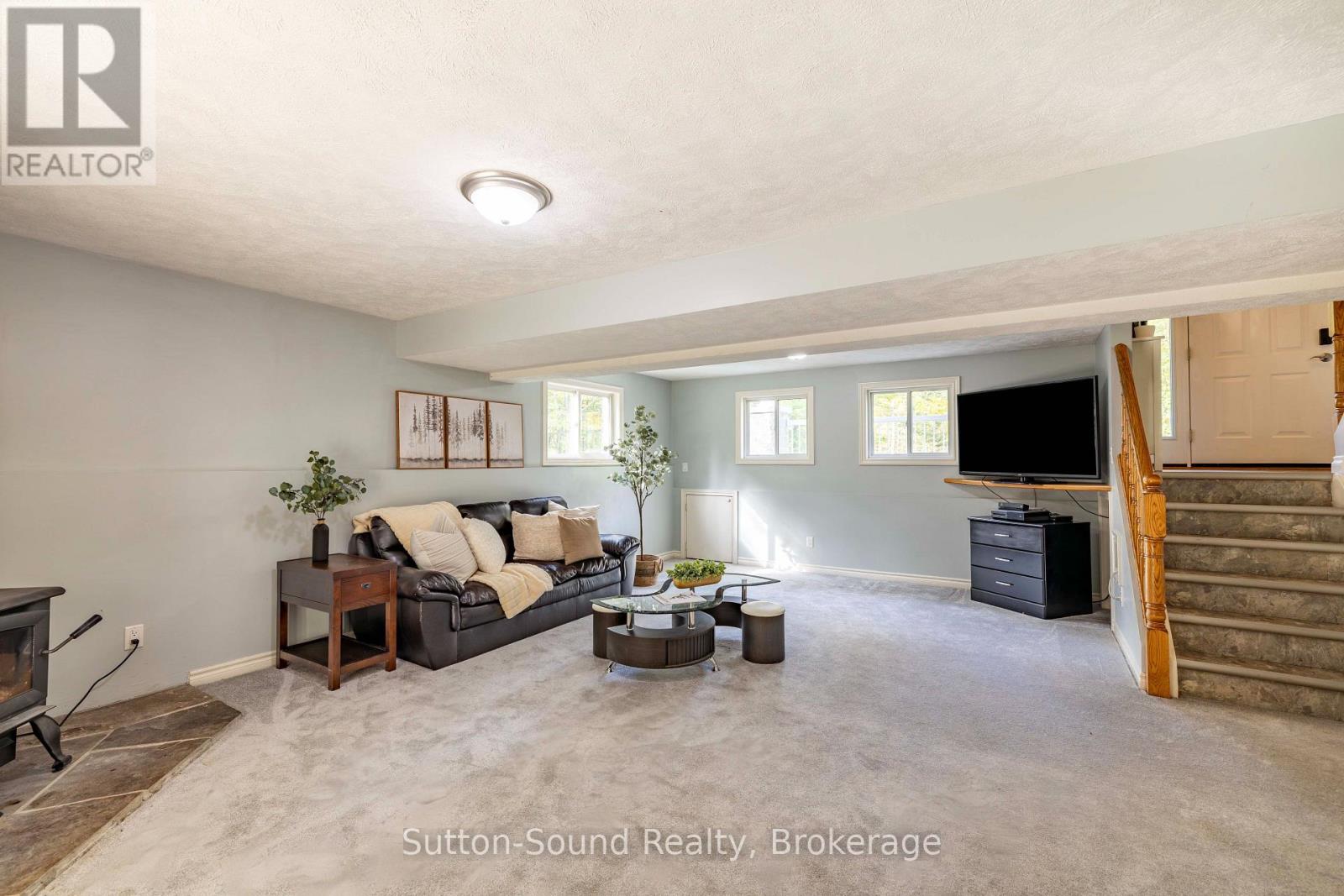 143712 15 SIDE ROAD - Image 24