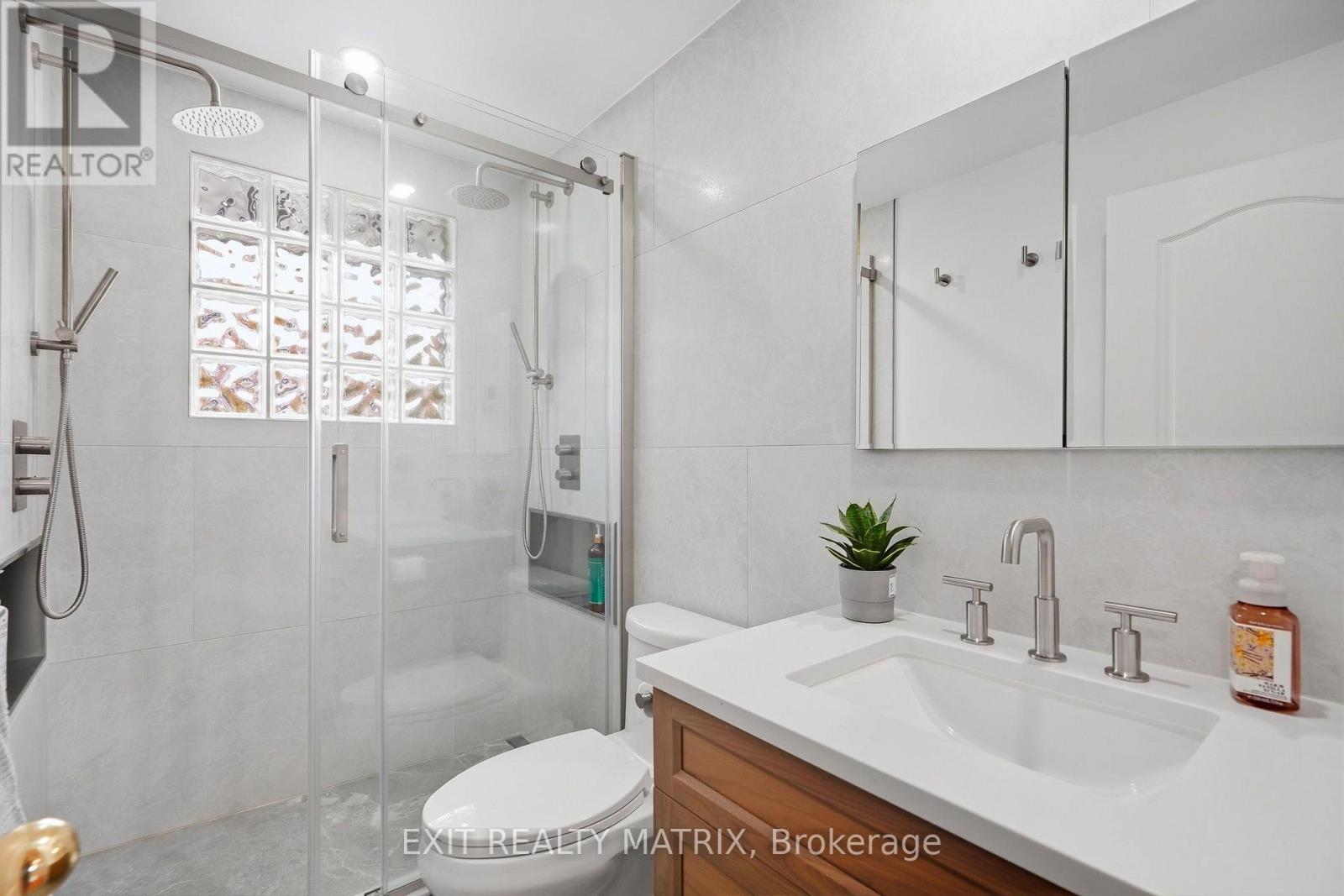 499 GILLES STREET - Image 17