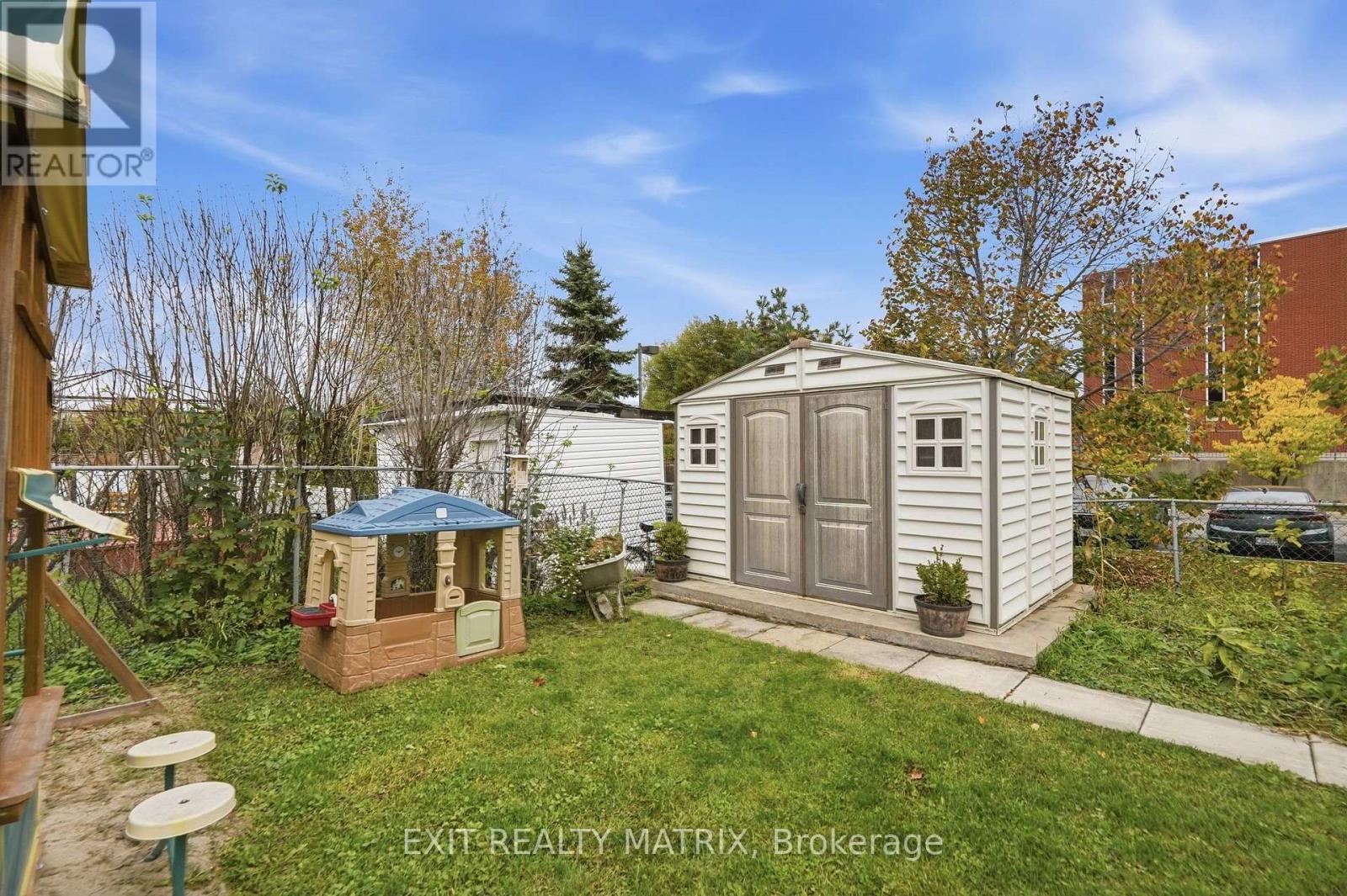 499 GILLES STREET - Image 29