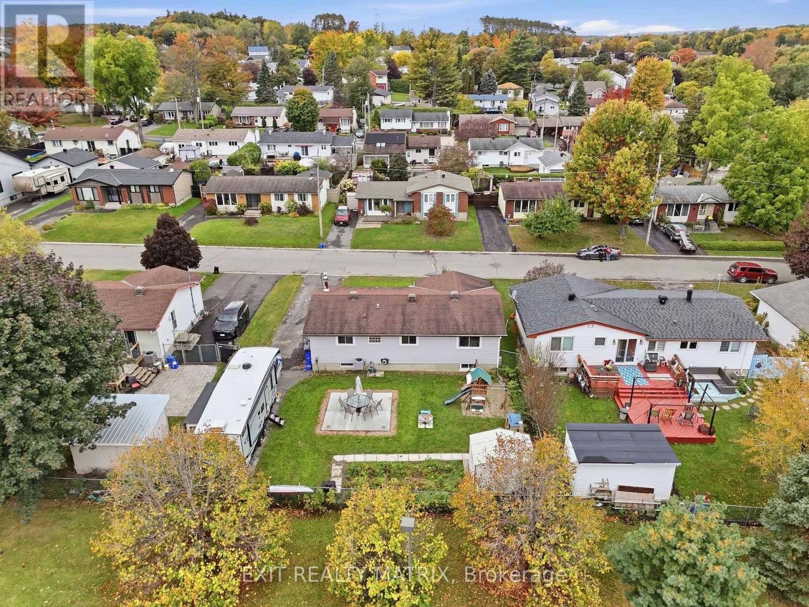 499 GILLES STREET - 38
