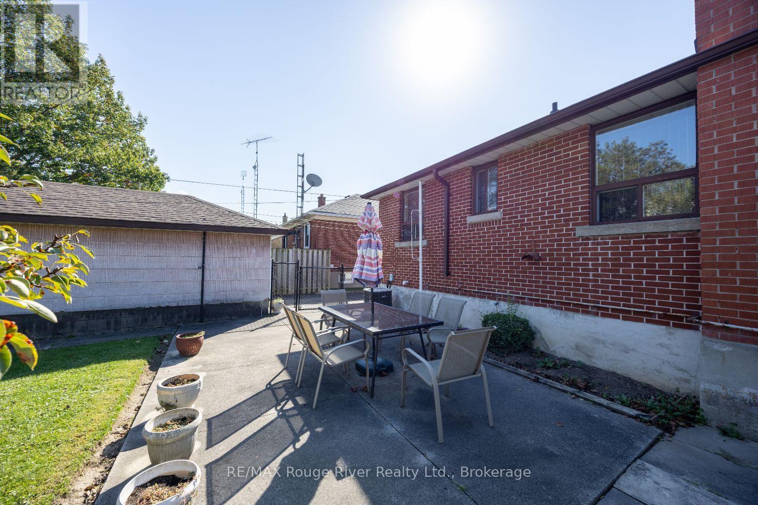 287 Guelph Street, Oshawa, ON photo 37